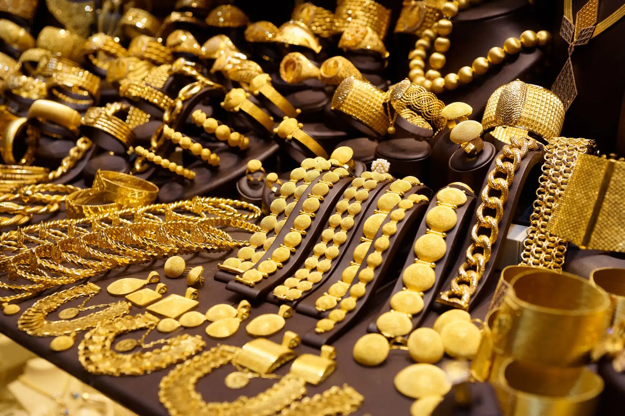 المصطلحات الشائعة عند البيع والشراء في سوق الذهب
